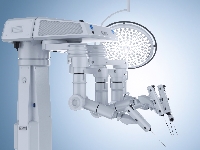 Сеченовский университет внедряет робота-травматолога для эндопротезирования