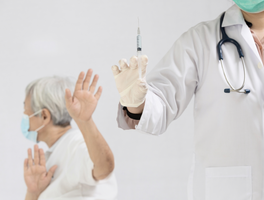 Минздрав утвердил перечень противопоказаний к вакцинации от COVID-19